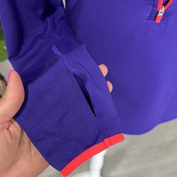 Nike • pro drifit half zip long sleeve with thumbholes - Picture 6 of 9